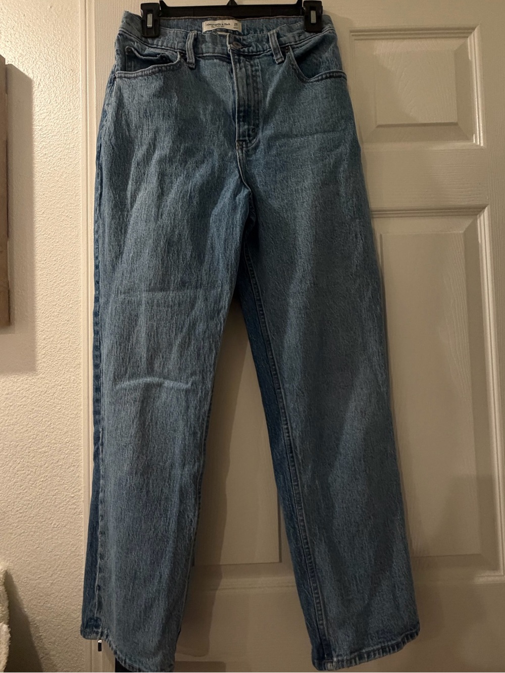 Abercrombie &Fitch - Women’s Blue Straight-Leg Jeans